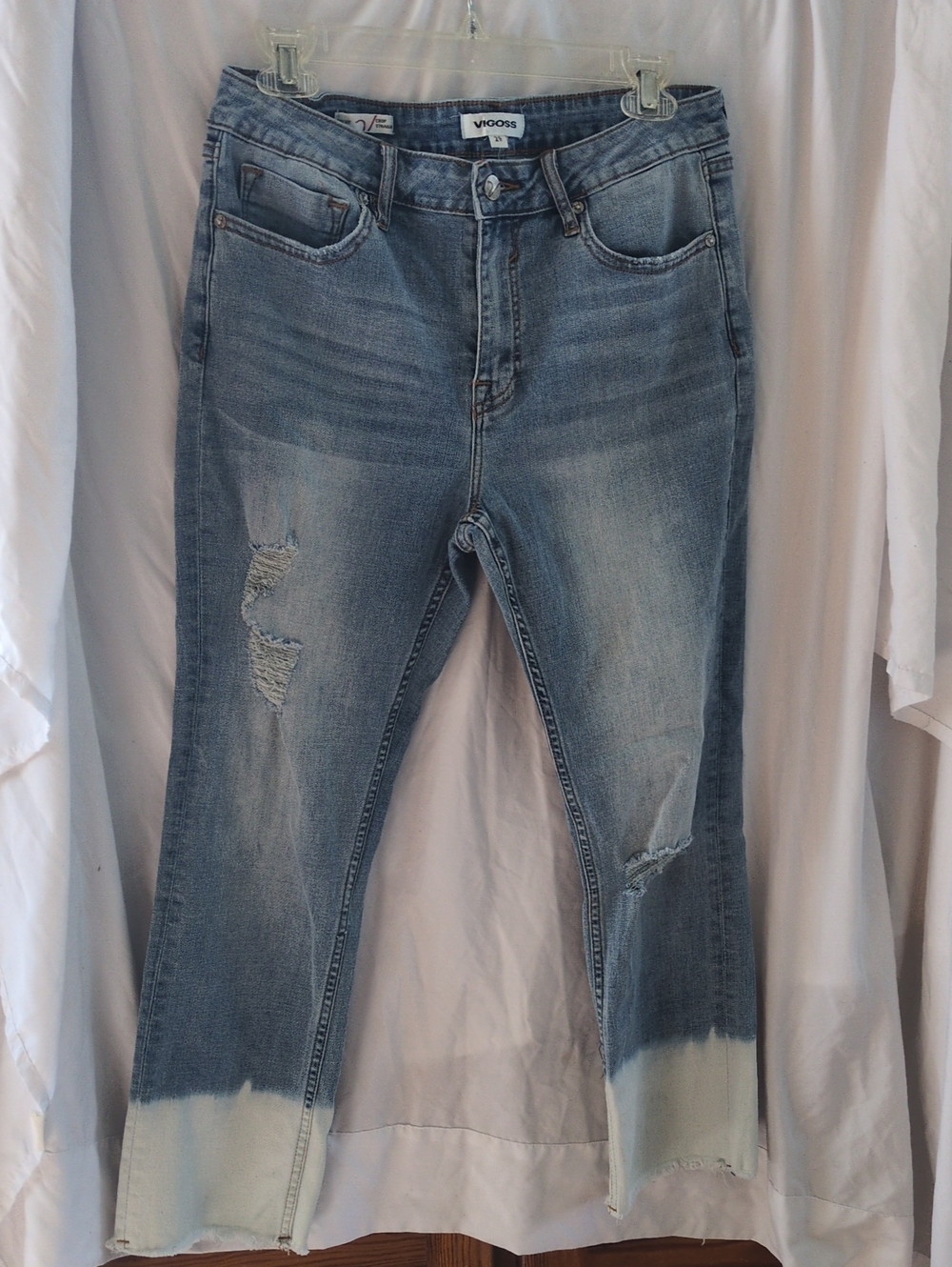 Vigoss Light Blue Distressed Cropped Dip-Dye Jeans